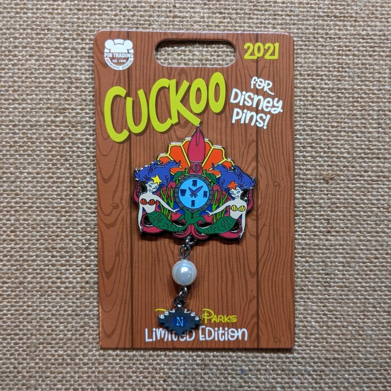 Submarine Voyage Mermaid Nemo Clock Pin 2021 Cuckoo for Disney LE 3000