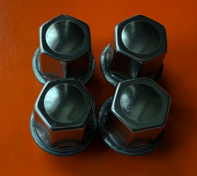 4X OEM Genuine Land Rover LR2 Discovery Sport Range Wheel Lug Nuts