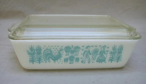 VTG PYREX AMISH BUTTERPRINT 1.5 QT REFRIGERATOR DISH W/LID #0503 TURQUOISE