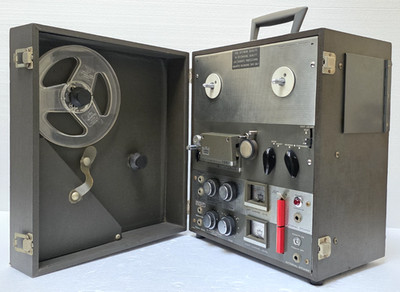 1960s Robert s 4 Track Reel to Reel Tape Recorder Model 1057 Untested!