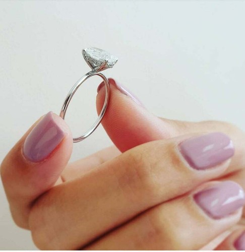 2.00Ct White Oval Cut Lab Created Diamond 14K White Gold Engagement Halo Ring - Picture 4 of 6