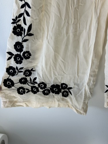 Forever 21 Wide Leg Dainty Floral Embroidered Pants Sz S - Picture 4 of 7