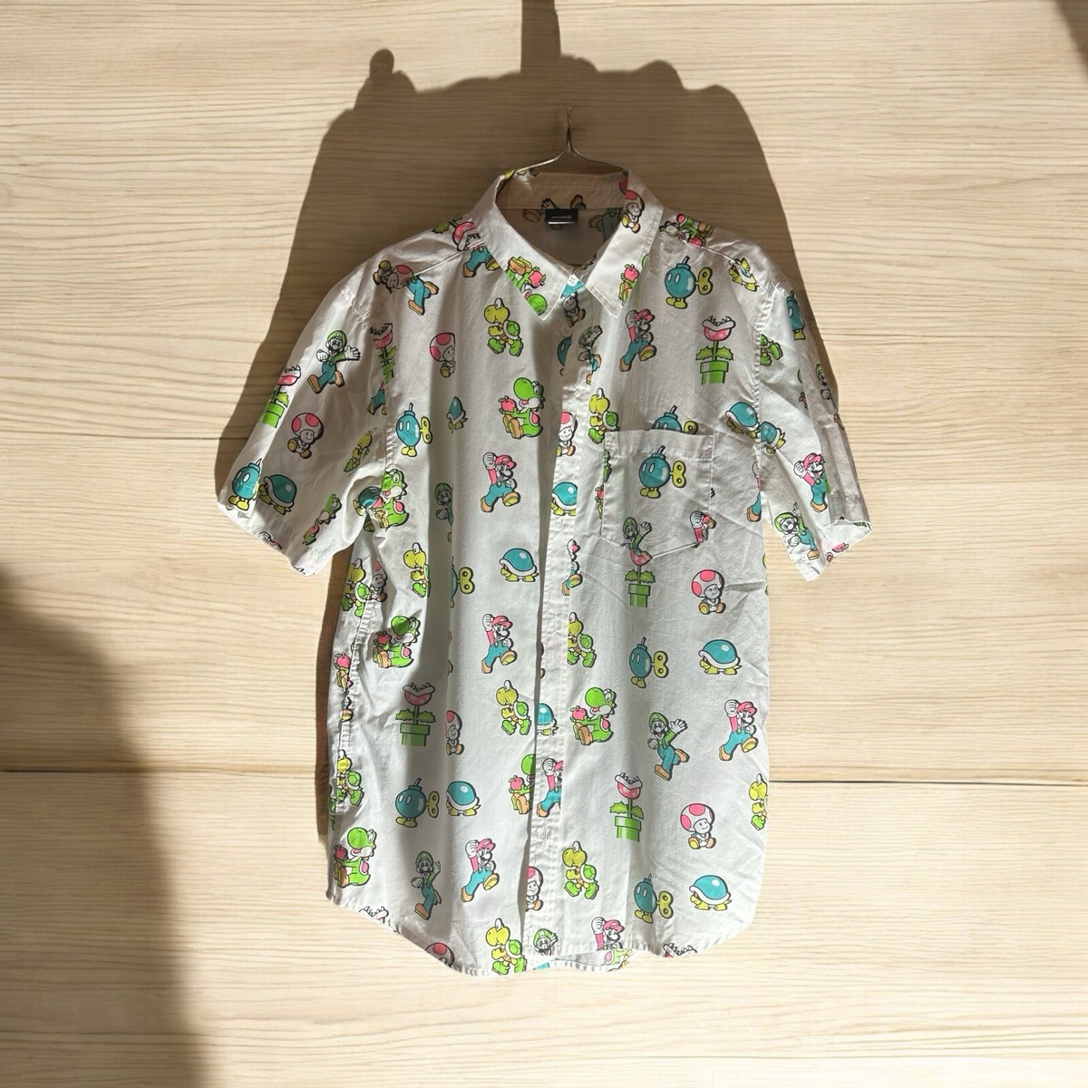 Super Mario Short Sleeve Button Up Shirt (Size M)Mario Luigi Yoshi Toad  Nintendo | eBay