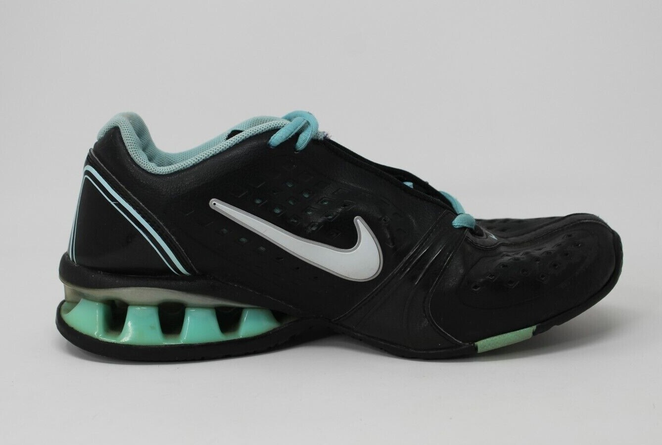 Nike Reax Rockstar Women's sz 6 Black 