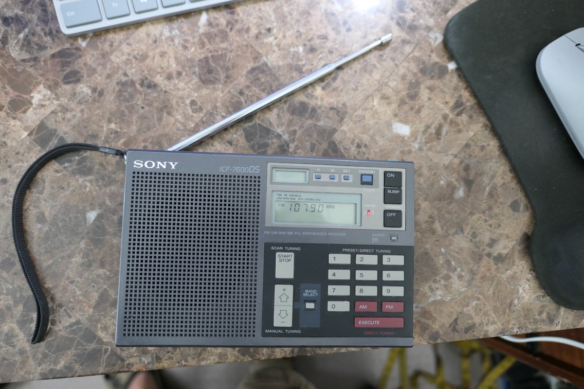 SONY ICF-7600DS SHORT WAVE SYNTHESIZED RADIO FM LW SW MW SONY ICF-7600DS SHORT WAVE SYNTHESIZED RADIO FM LW SW MW