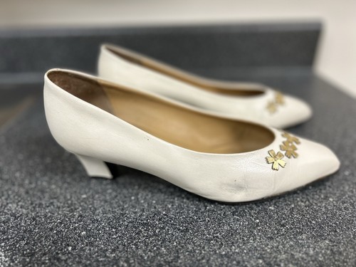 Vintage 1990s Women’s Shoes White Leather Pumps Euro 38US /7M - Picture 4 of 13
