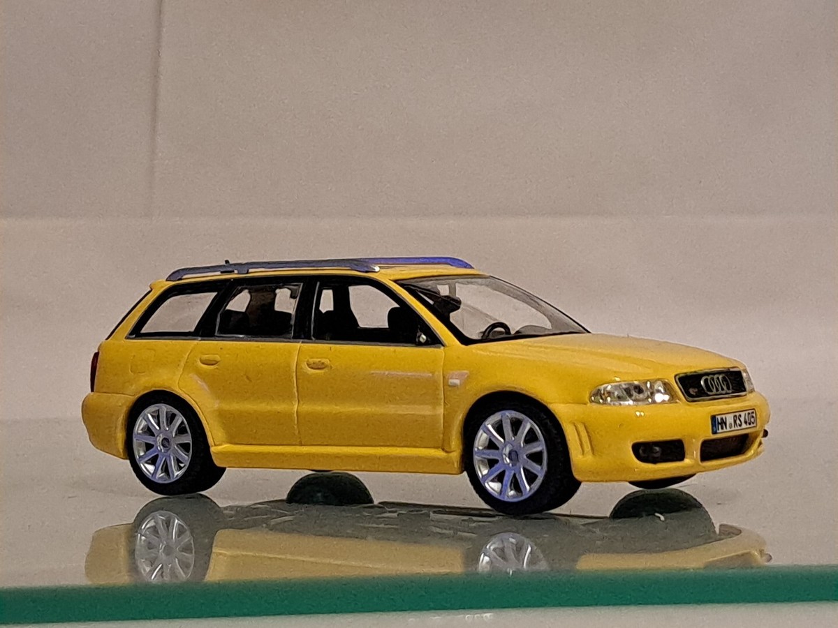1:43 scale Audi RS4 Avant diecast model car | eBay UK