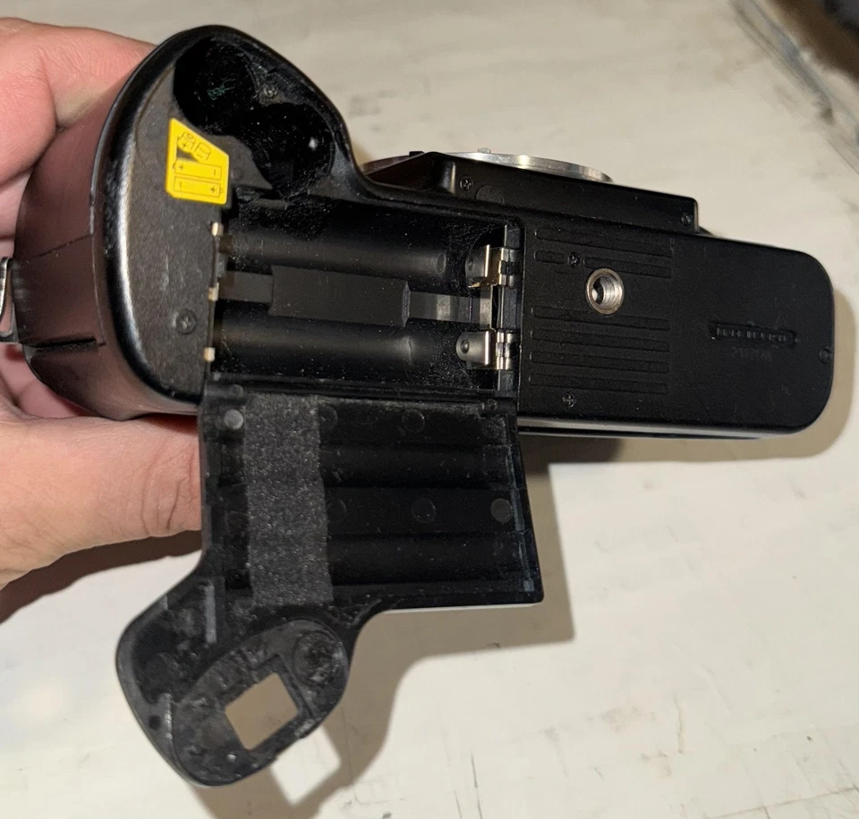 Cámara Nikon N4004 AF 35mm Película SLR De Colección Cuerpo Solo Montura F Negra *LEER* Foto 3 de 4