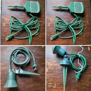 2 Spike Stake Light Floodlight 6' Cord Pivot & 2 Spike 3 Outlet 