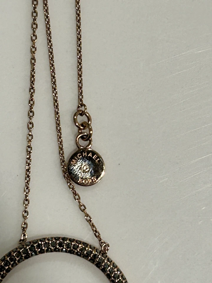 Collar Colgante Michael Kors Tono Oro Rosa Pavé Círculo 16" Con Extensor de 4" Foto 2 de 2
