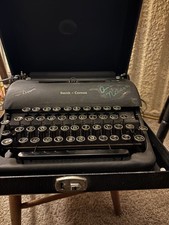 Smith-Corona Clipper Vintage Portable Typewriter WORKING With Case 1940’s  thumbnail
