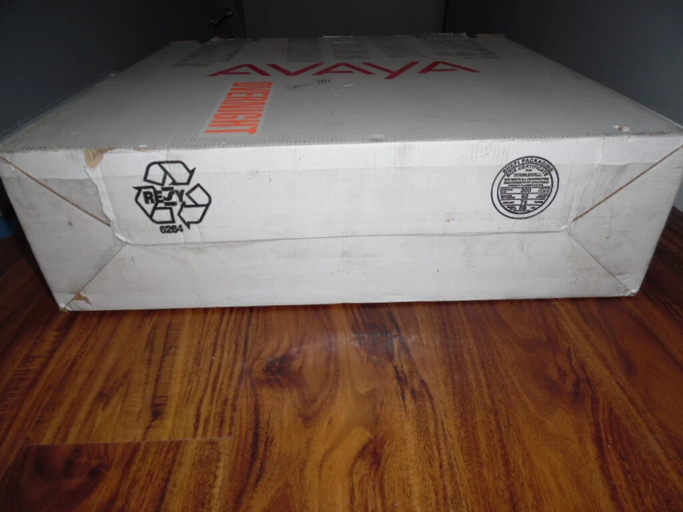 Avaya 700214562 P133T - 24 Port Ethernet Switch - Image 3 of 4