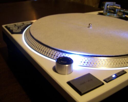  PAIR of Technics SL-1200 MK5 turntable w/recessed dicer, white LED's & Halo - Picture 1 of 2
