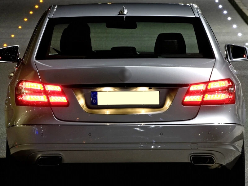 ANTENA FICTICIA AÉREA ALETA TIBURÓN ESTILO MERCEDES-BENZ PINTADA PLATA c63 c32 AMG Foto 3 de 3