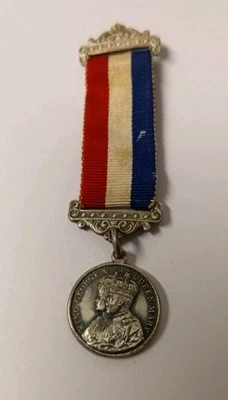 1935 Solid Silver Royal Medal - Image 1 of 4