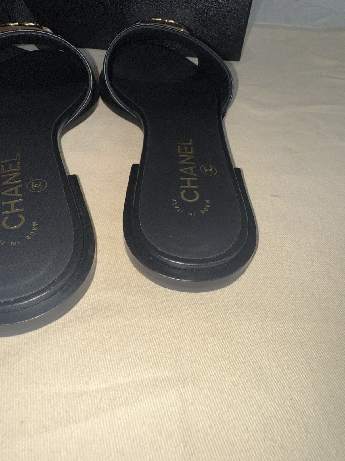 Authentic Chanel 2023 Interlocking CC Logo Slides… - image 4