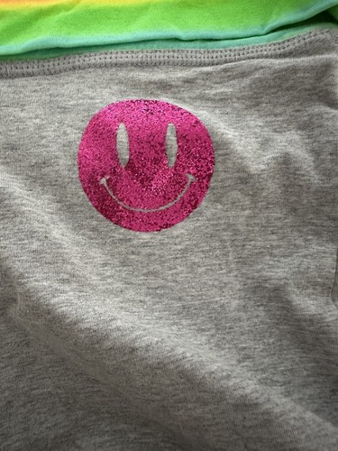 SO Girl's Yoga Capri Gray / Rainbow Smiley Face Leggings - Size 16 1/2 - New/NWT - Picture 3 of 3