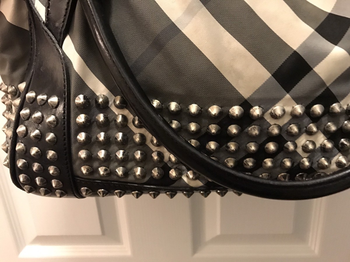 burberry classic Two Way Shoulder Bag, Black Leather With burberry classic Two Way Shoulder Bag, Black Leather With