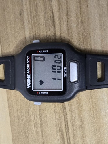 YORK Pacer 200 Heart Rate Monitor Watch Digital With Date Time And Alarm - Picture 4 of 6