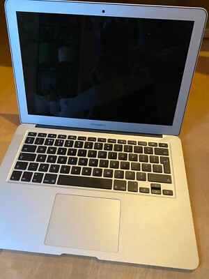 Apple MacBook Air 13'' 1.4GHz i5 4GB RAM 128GB SSD 2014 Notebook Laptop