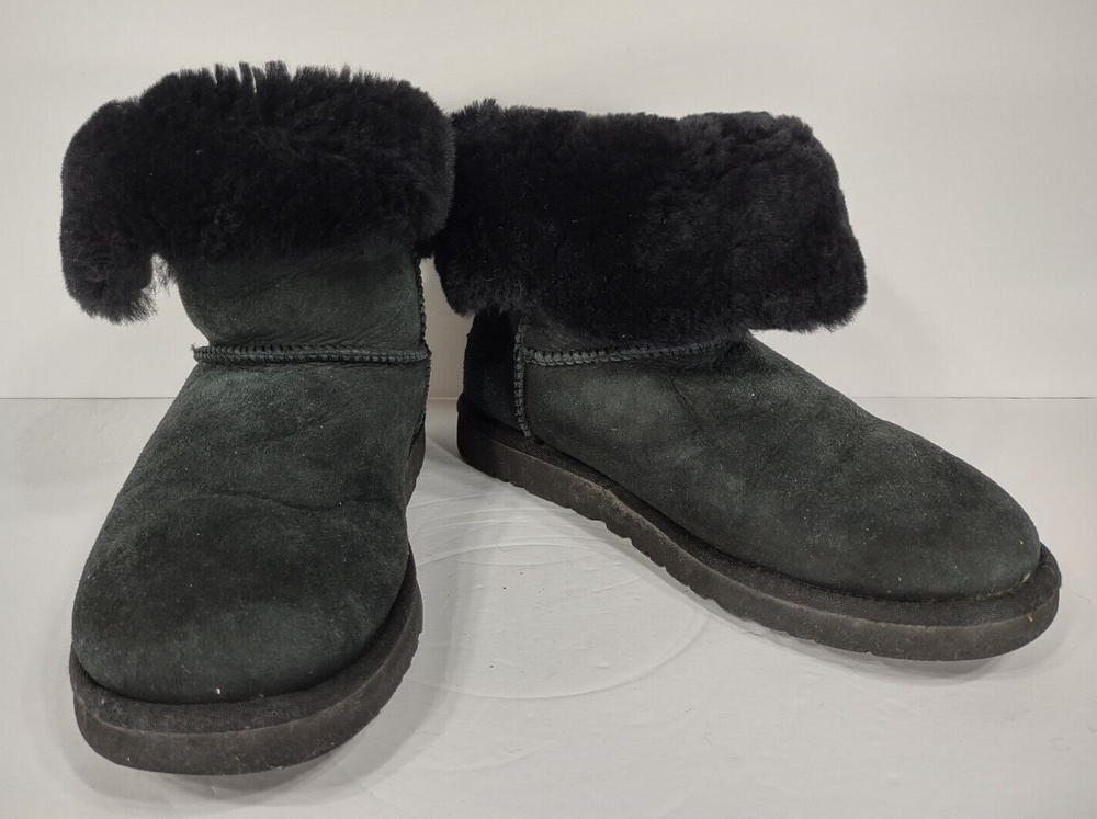 Ugg Austrailia classic black plush lined boots ladies womens size 9