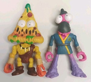 Grossery Gang Time Wars Power Up Gooey Chewie Ninja & Putrid Pizza Face Figures