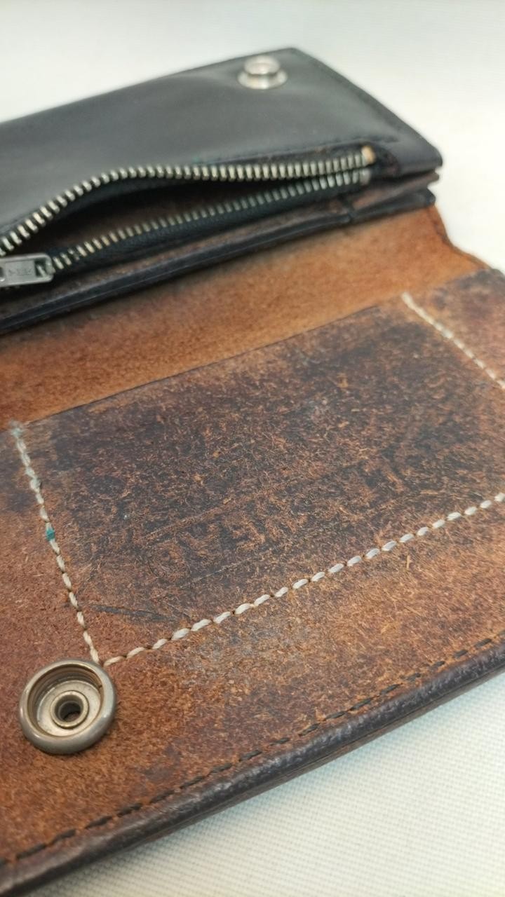 Tracker wallet Black Used condition button replac… - image 5