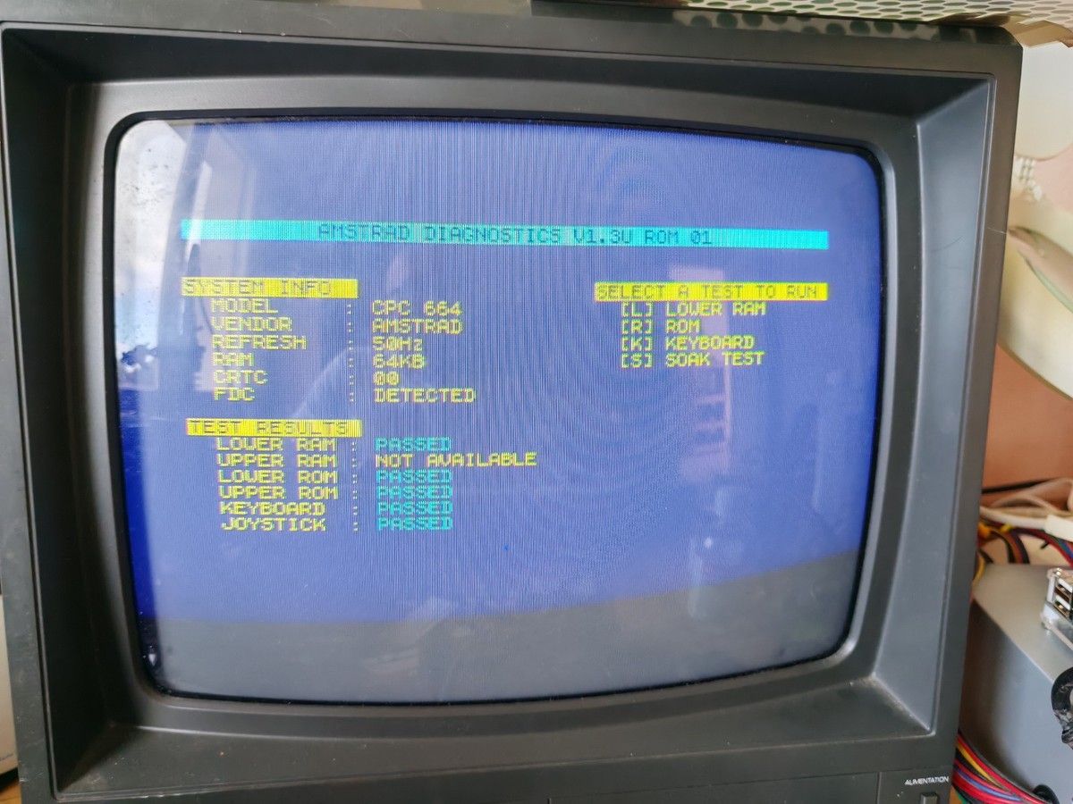 Amstrad Cpc 664 clavier QWERTY 100 % Fonctionnel révisé sans écran et