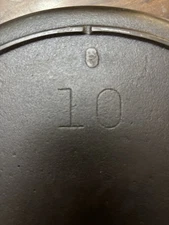 Vintage Unmarked Lodge #10 3-Notch 12” Cast Iron Skillet with Heat Ring.
