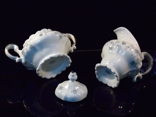 JOHANN HAVILAND BAVARIA GERMANY BLUE GARLAND CREAMER AND SUGAR BOWL - Picture 8 of 12