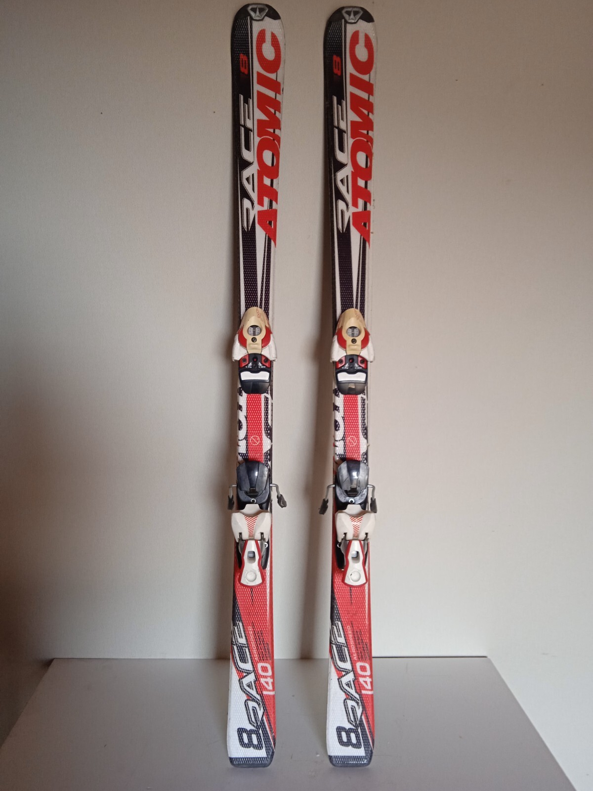 ESQUIS ATOMIC RACE 140 CM