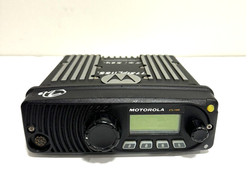 MOTOROLA XTL 1500 Mobile Radio 700/800 MHZ M28URS9PW1AN Base Brick - Picture 1 of 6