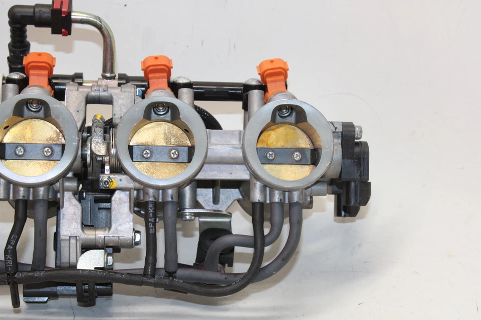 2013 Kawasaki Ninja Zx6r Zx636 Abs Main Fuel Injectors / Throttle Bodies - Image 3 of 4