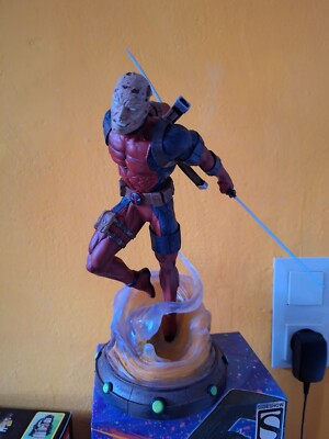 Marvel Gallery Unmasked Deadpool Statue
