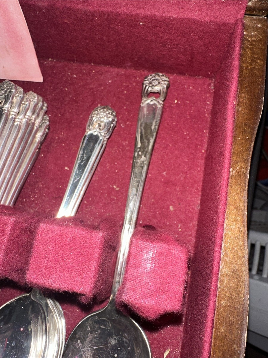 Rare 1847 Rogers Bros 68 PC Flatware Silverware Set Rare 1847 Rogers Bros 68 PC Flatware Silverware Set