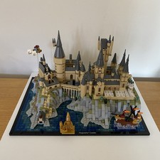 LEGO Harry Potter Castello e Terreni di Hogwarts 76419 con Minifigure Oro