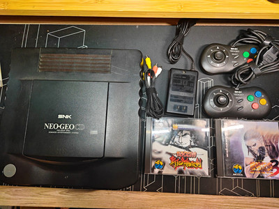 SNK Neo Geo CD Console Bundle   2 Controllers + 2 Games   Tested Working