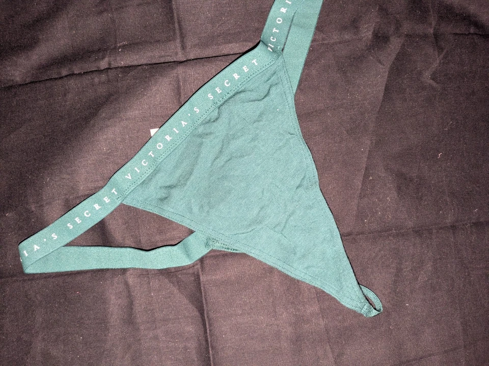 Victoria's Secret V-String Thong Small Green - Image 3 of 3