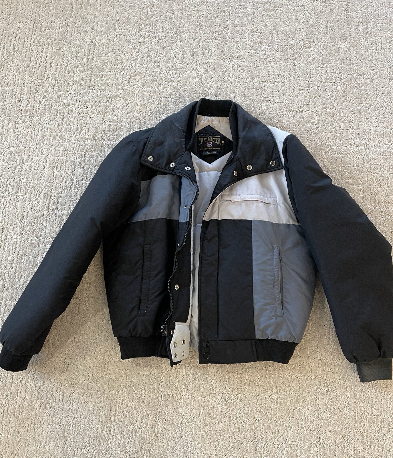 TRAILMASTER Men’s Performance Snow Ski Jacket Back Gray White Color Block Size M