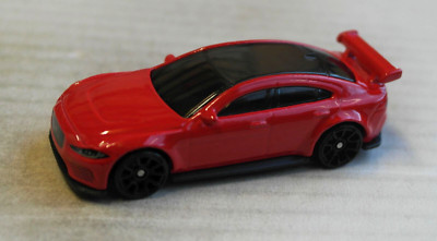 Hot Wheels Jaguar XE SV Project 8 rot Mattel HW Auto Car PKW red rosso rouge