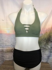 NWT Cupshe Woman  s Two Piece Swimsuit Size XS Black Green