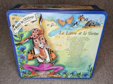 Boite métal les fables de la fontaine "le lièvre et la tortue"