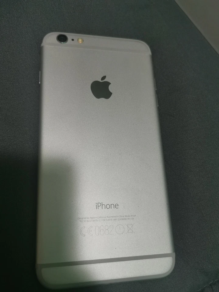 Apple iPhone 6s Plus - 16GB - Grigio siderale (Sbloccato) - Immagine 4 di 4