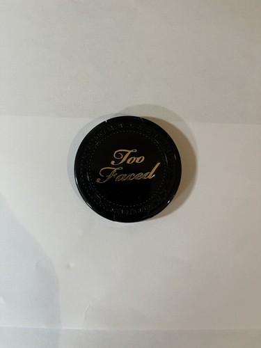 TOO FACED MATTE BRONZER SHADE- MEDIUM/ DEEP + SIENNA ROSE LAURA GELLER LIP GLOS - Picture 2 of 3