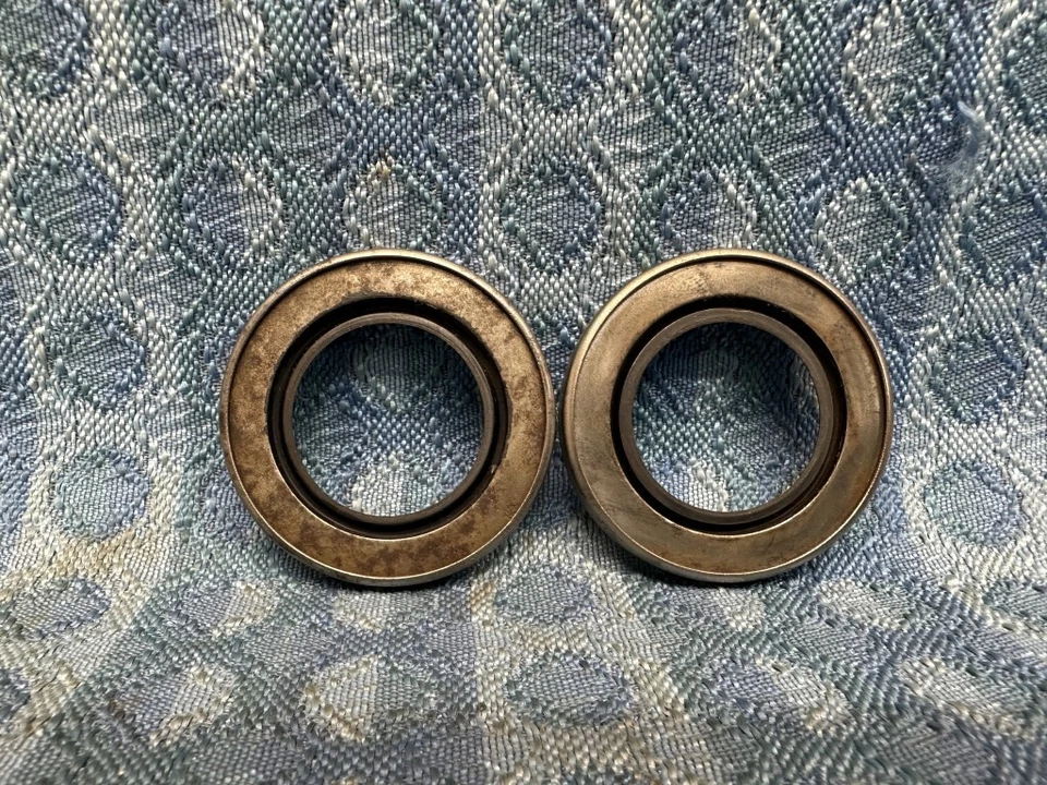 Par de sellos internos de rueda delantera Willys & Jeep CJ2 1945-1961 3 CJ5 CJ6 EE. UU. VER ANUNCIO Foto 3 de 4