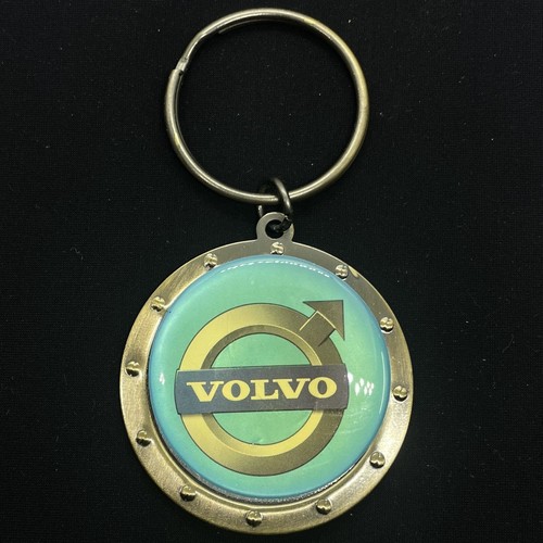 VOLVO CAR KEYCHAIN METAL VTG IN GOOD CONDITION VTG GREEN COLOR
