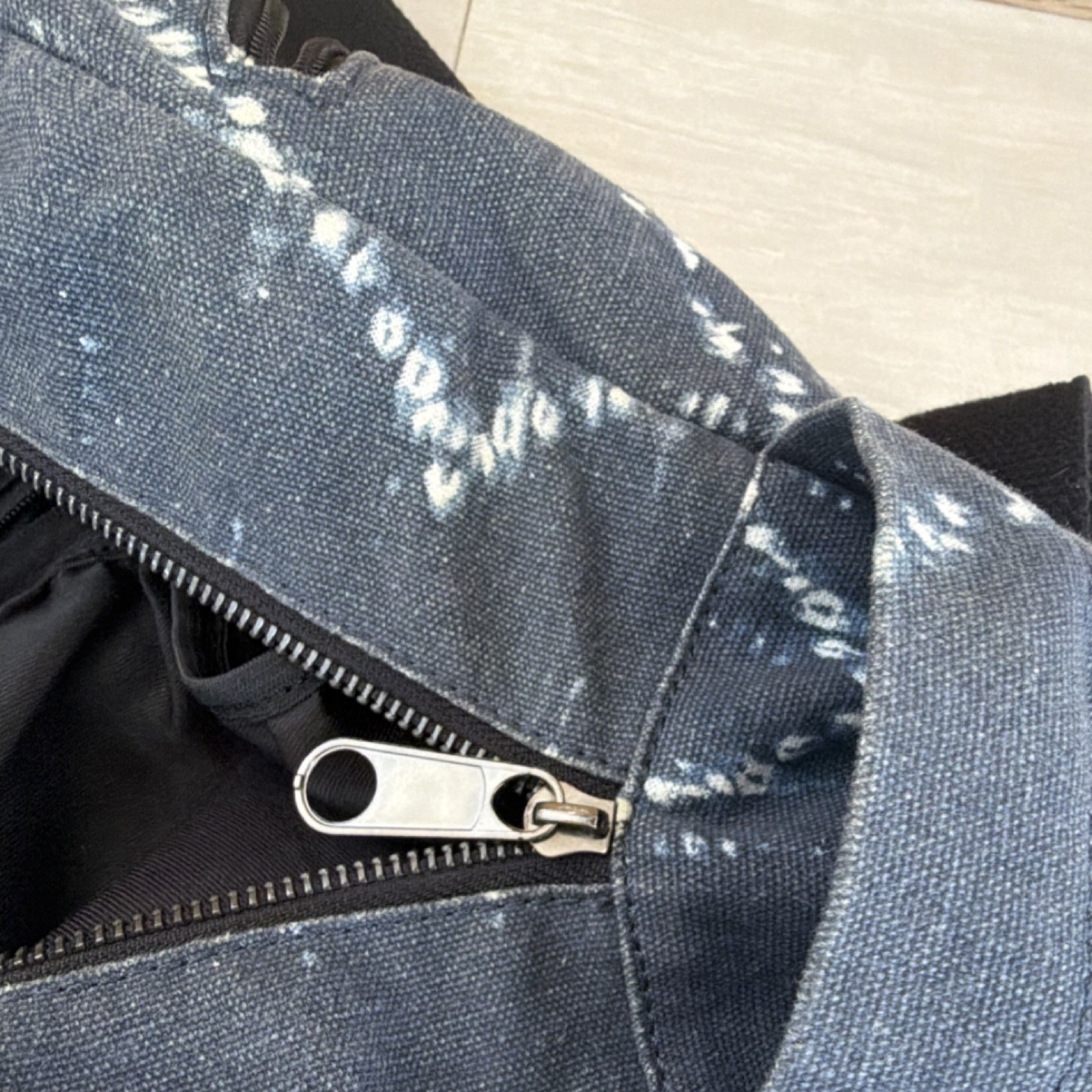 Dark Blue Geometric Backpack Adjustable Strap Zip… - image 8