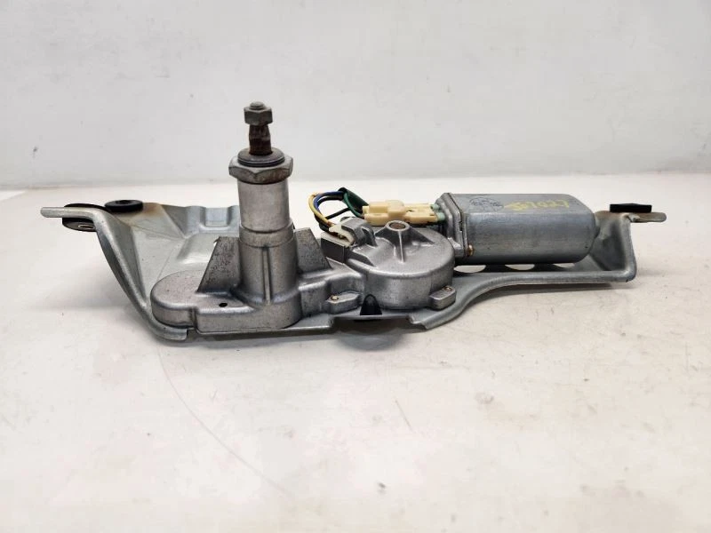 Motor limpiaparabrisas trasero Subaru Impreza 2002-03 (vagón) Foto 2 de 4