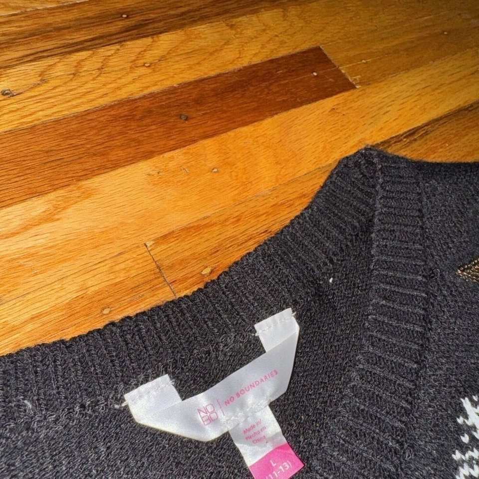 No Boundaries Green Black Women’s Large Knit Christmas Sweater - Image 3 of 3