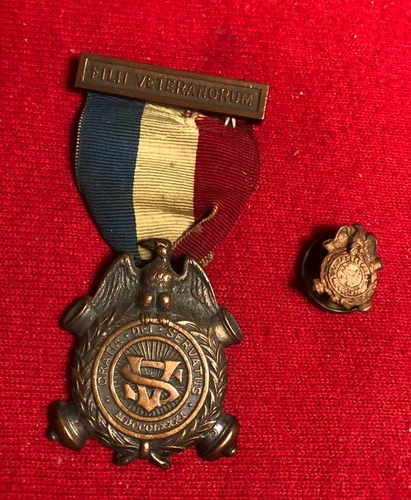 CIVIL WAR SONS OF UNION VETERANS OF THE CIVIL WAR MEMBERSHIP AND BUTTONHOLE PIN